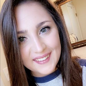 Meet your Posher, Isabella